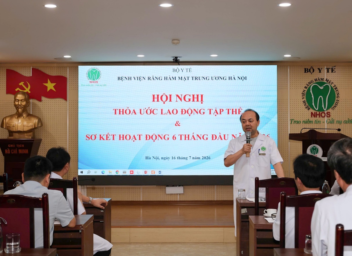 TS. Phạm Thanh Hà, Phó bí thư Đảng ủy, Phó giám đốc Bệnh viện phát biểu